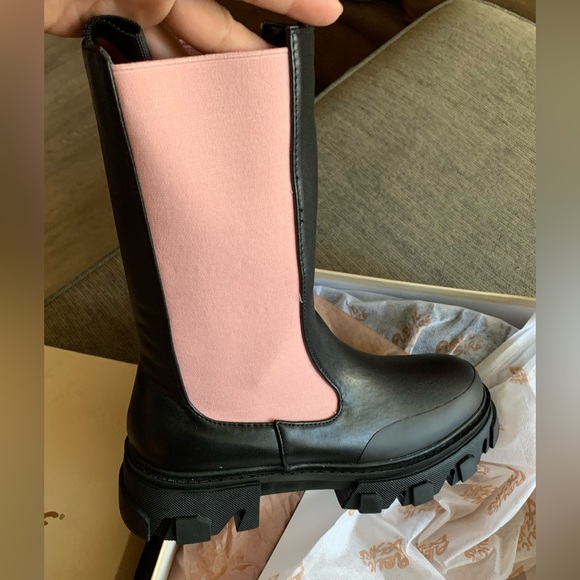 NIB Dolls Kill x PUBLIC DESIRE Kira Chelsea Boots Shoes Size US 6 - Picture 3 of 10